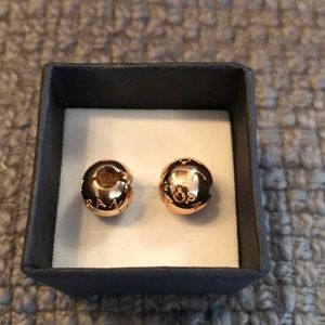 Loving Pandora Clips